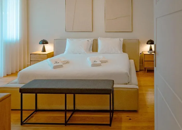 The Cale - Porto, Firmeza 2 * Oporto